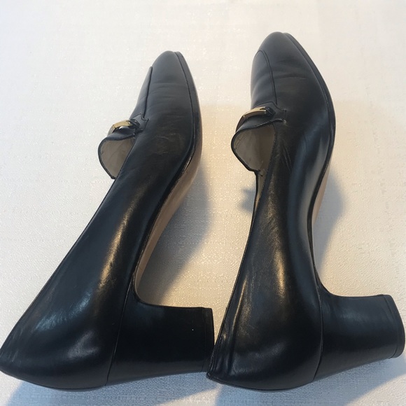 Salvatore Ferragamo leather heel pumps, shoes high end name brand - Picture 7 of 17